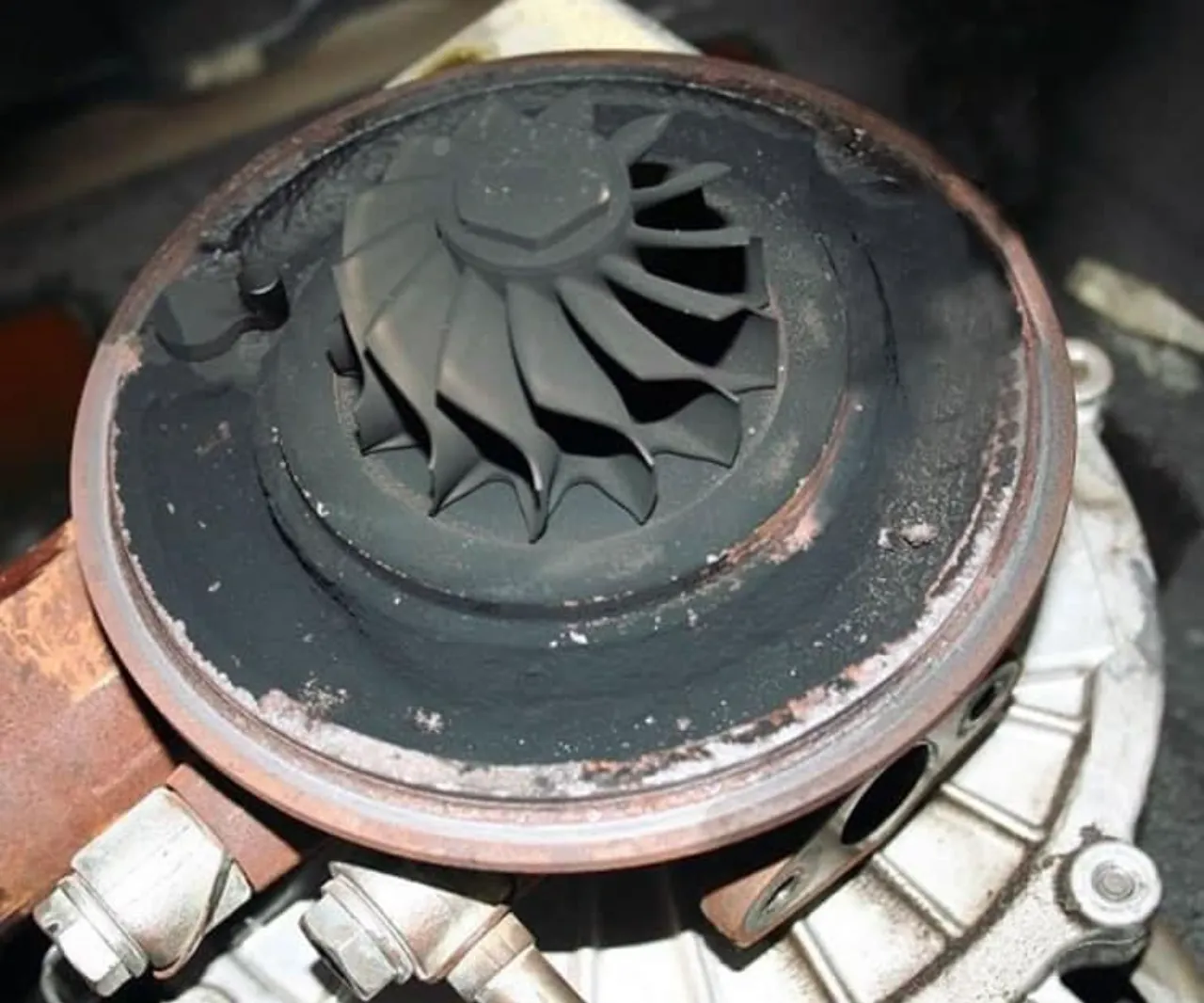 Turbo before HHO cleaning